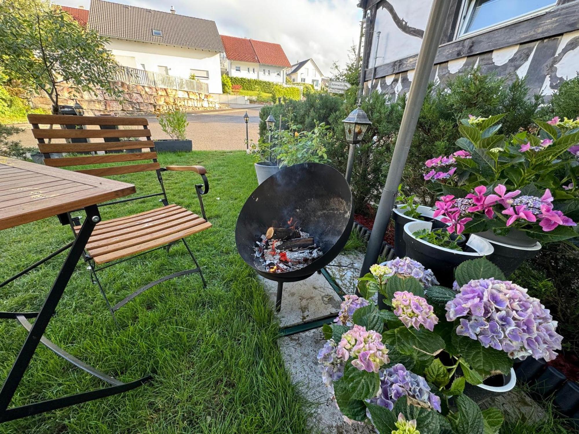Jobelhome Alb Apartment Bad Urach Bagian luar foto
